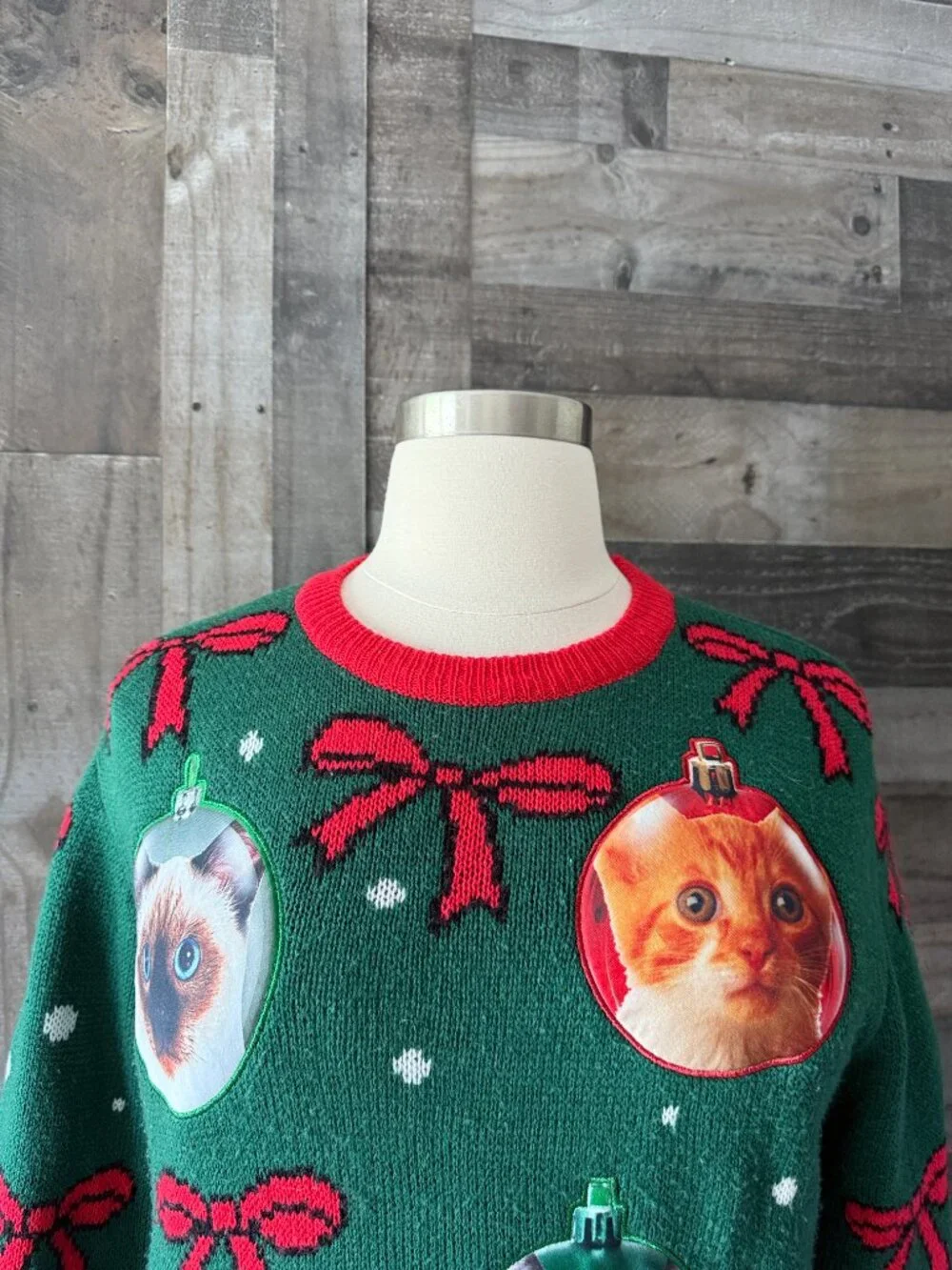 Green ugly Christmas sweater large cats ornaments holiday party girlhoodcore